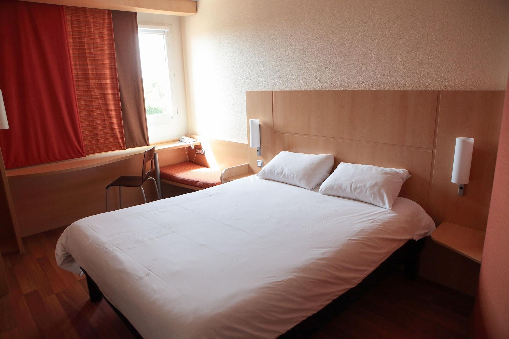 ibis Albert Pays de Somme Exterior foto