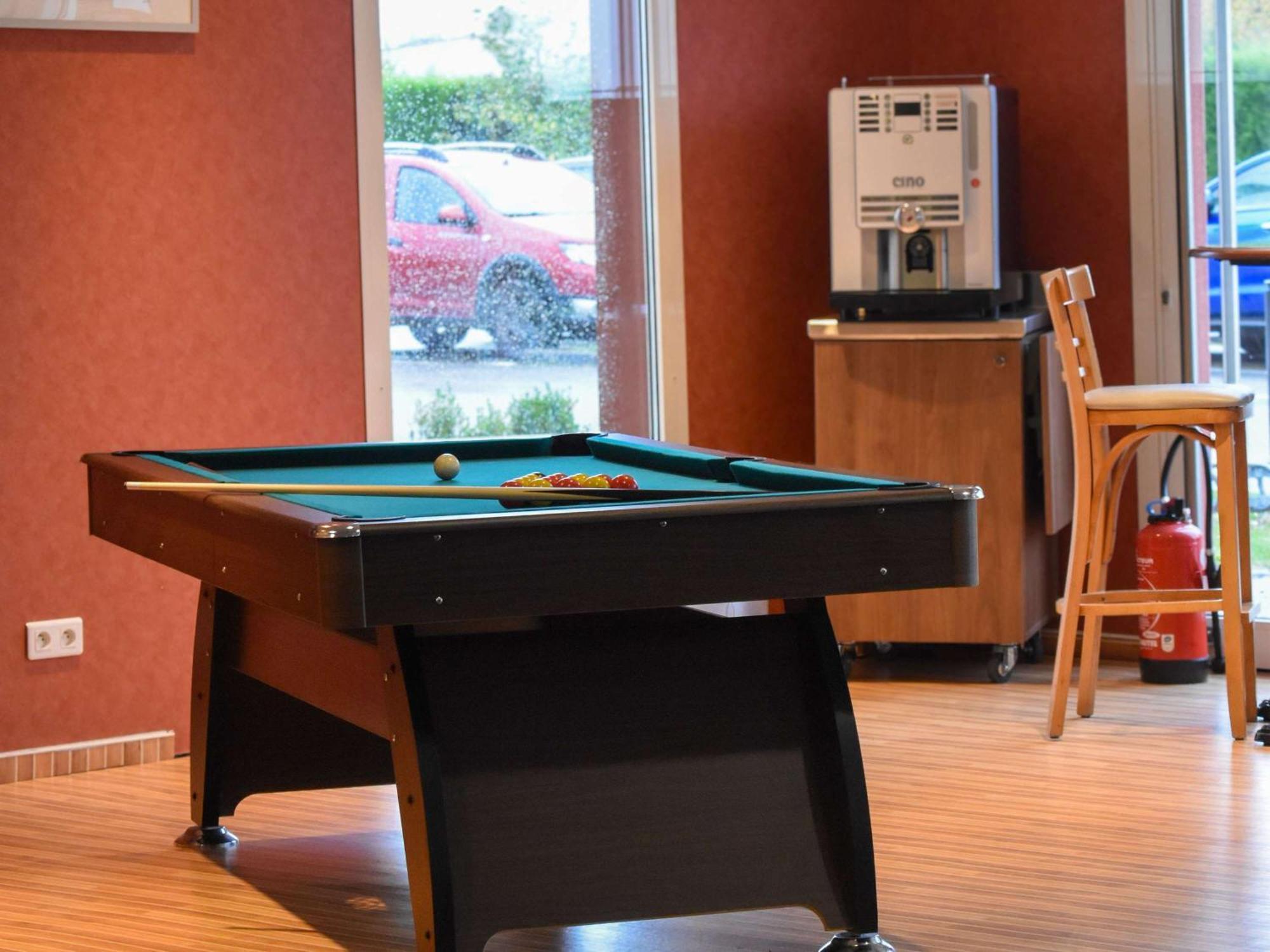 ibis Albert Pays de Somme Exterior foto