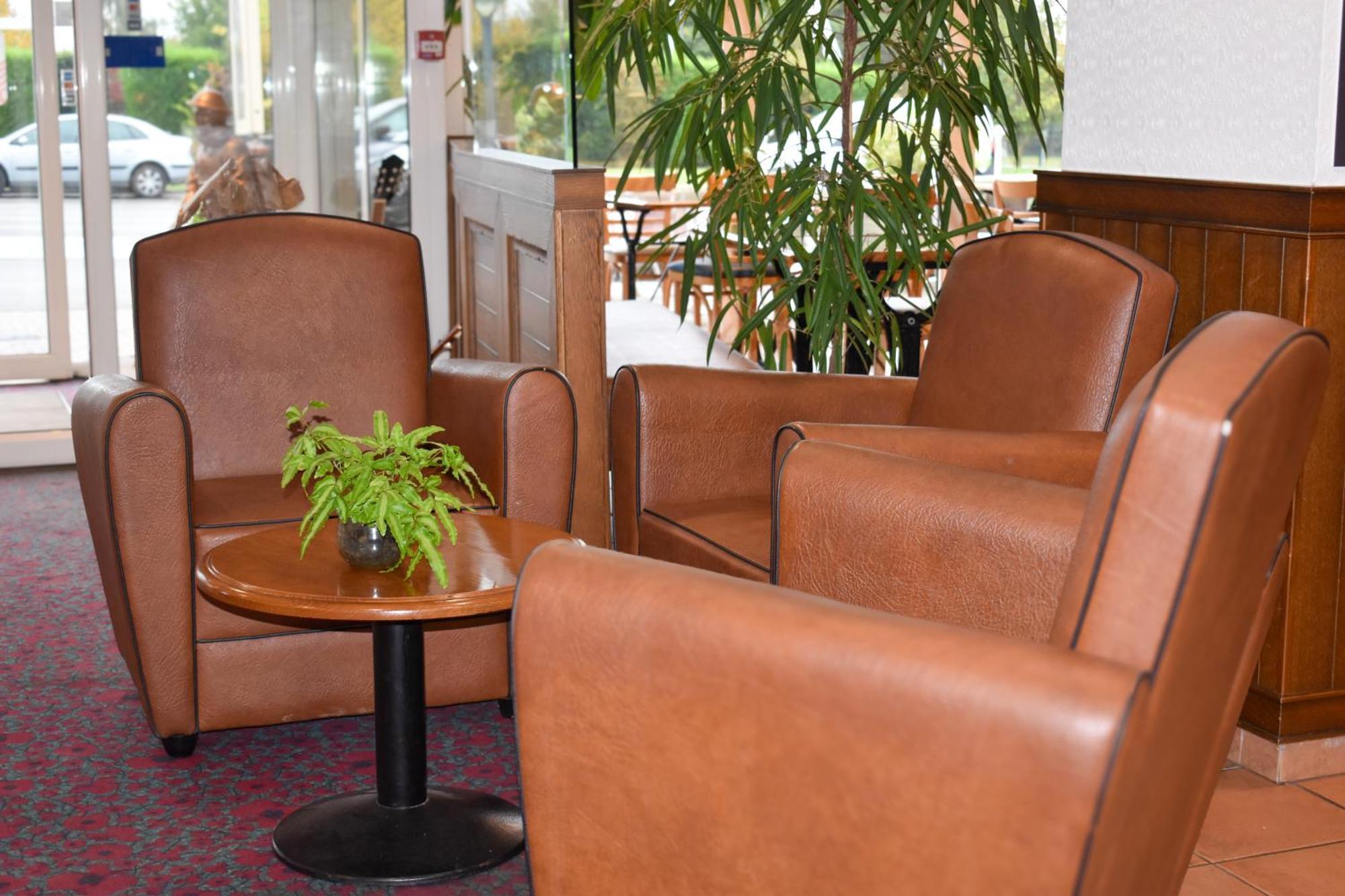ibis Albert Pays de Somme Exterior foto